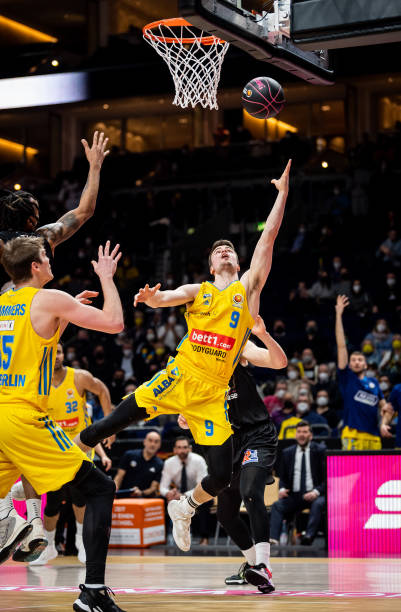 跑动积极 跑动积极