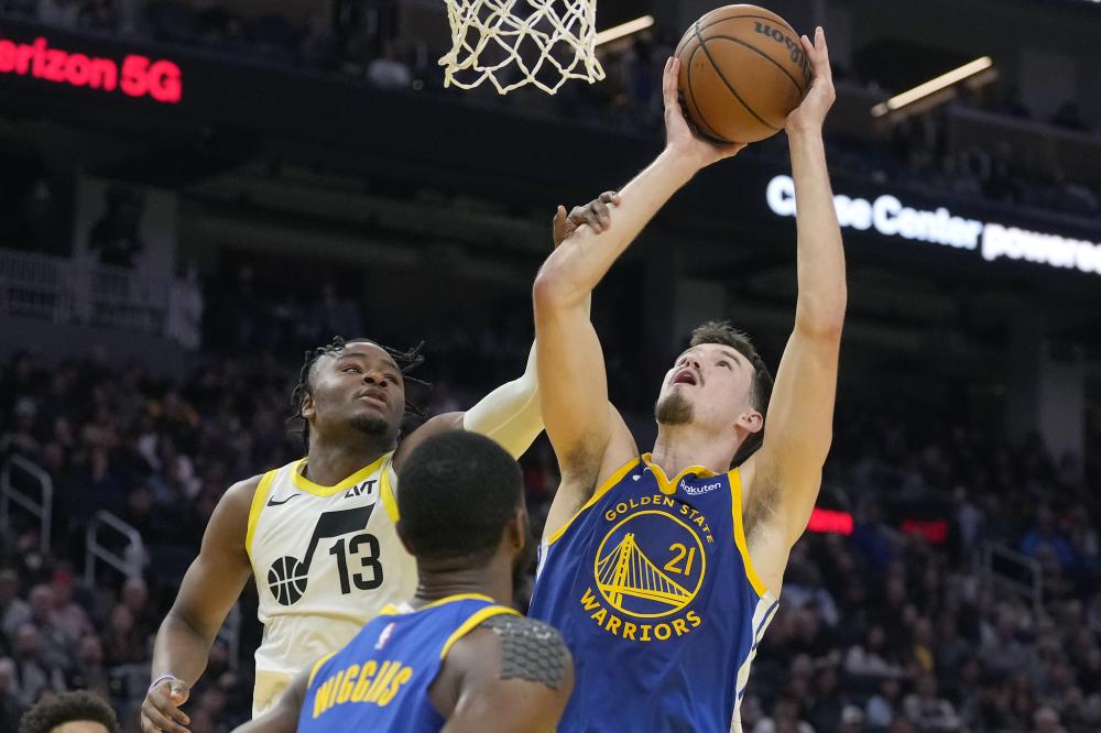 且带长尾关 且带长尾关