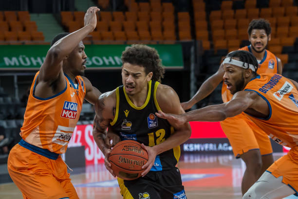 胜利主场进 胜利主场进