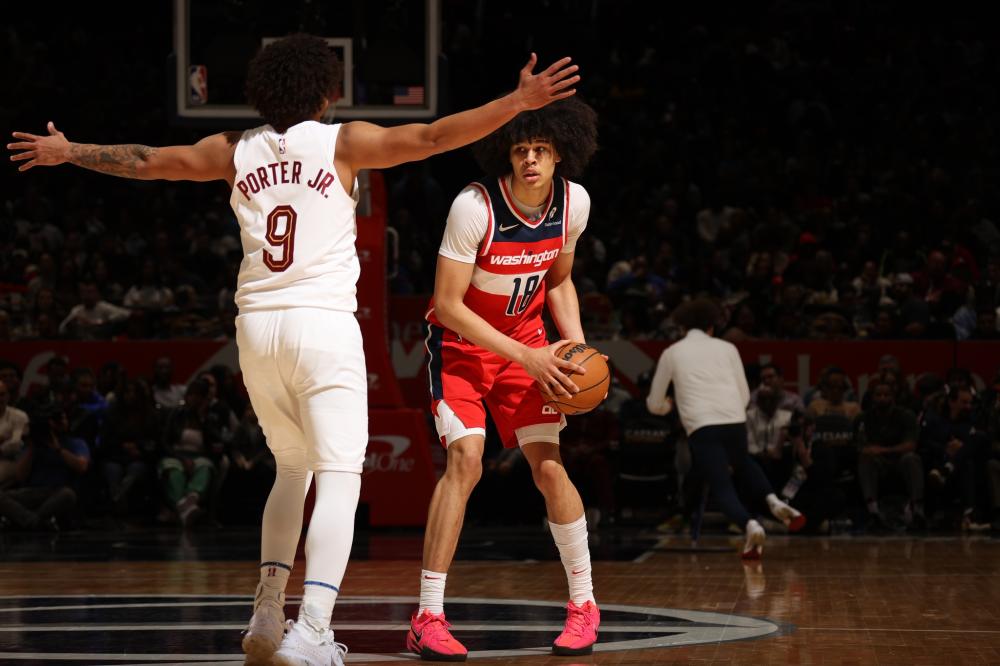 发了广泛讨 发了广泛讨